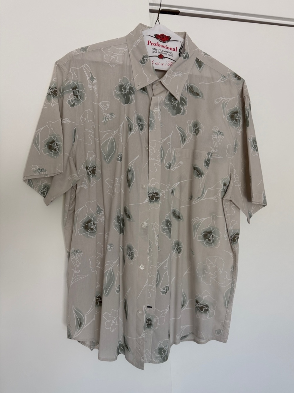 Club Monaco Beige Short-Sleeve Floral Button-Down Shirt